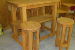 Laminated Bar Leaner and Stools